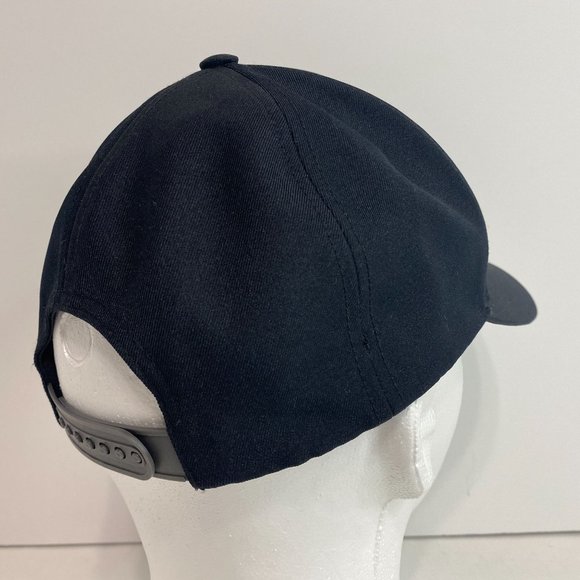 Under Armour Snapback Hat Black Embroidered Logo on Black Womens Cap NWoT - Picture 3 of 9